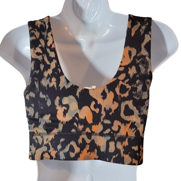Fabletics Harlow Reversible Medium Impact Sports Bra Wild Camo/Gaia Small - Picture 8 of 9